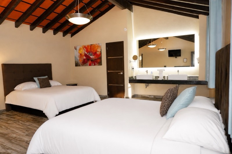 Suite Gardenia — habitación con camas Queen